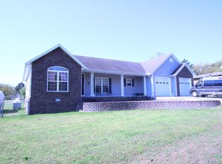 275 Pine St, Blue Eye, MO 65611