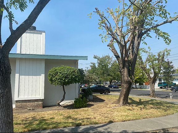 2nd image of 3205 Piedmont Ave