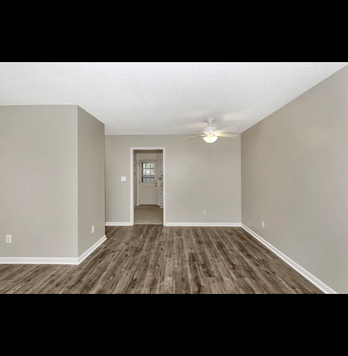 Vetter - 8147 Oldfield Road - Unit 1 — Photo 3