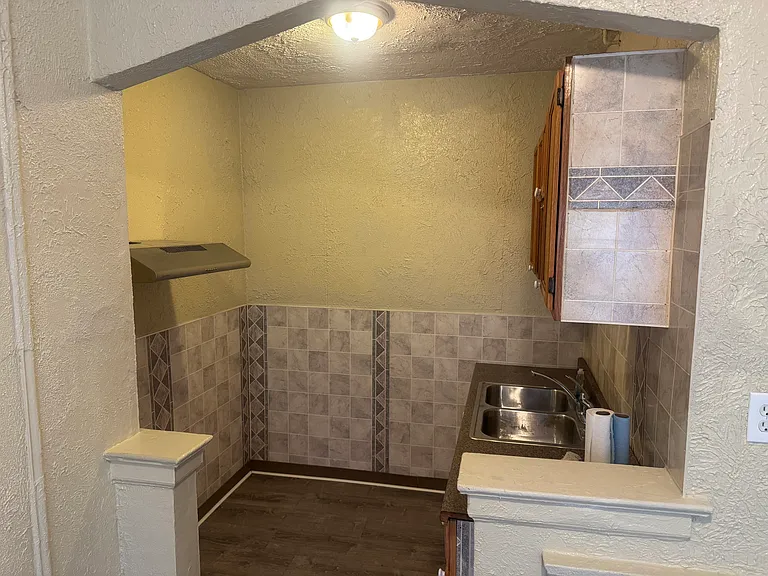 2545 Ford St #B8 — Photo 9