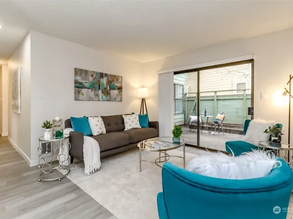 2512 S 317th Street #201, Federal Way, WA 98003