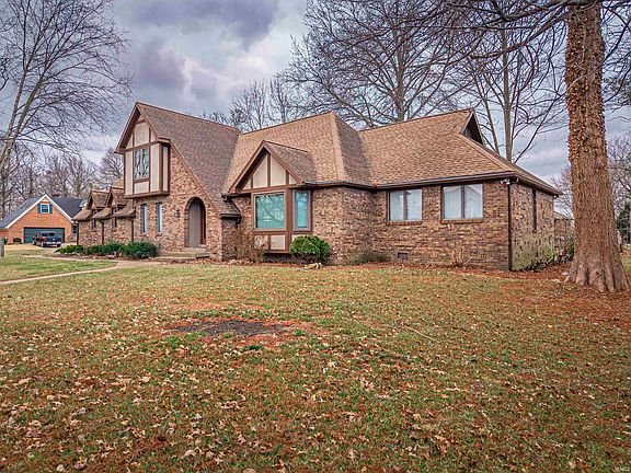2nd image of 3512 Eastbrooke Dr