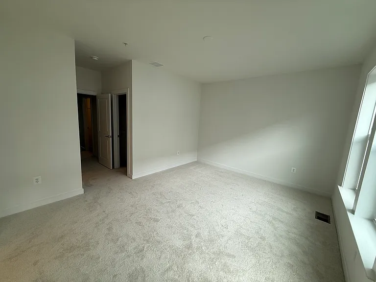 16172 Frederick Rd — Photo 14