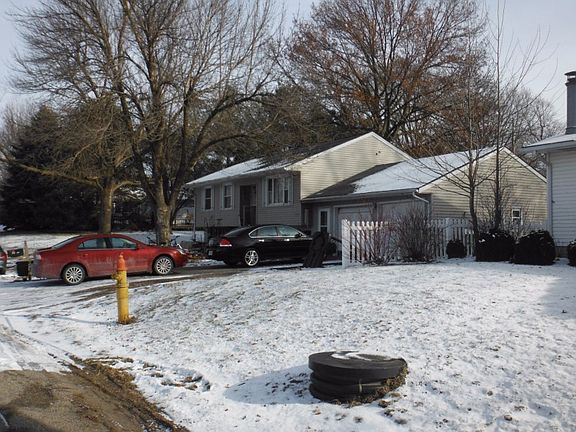 2nd image of 912 S D Ave