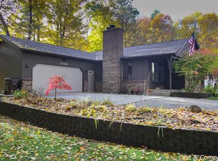 1798 Post Dr NE, Belmont, MI 49306