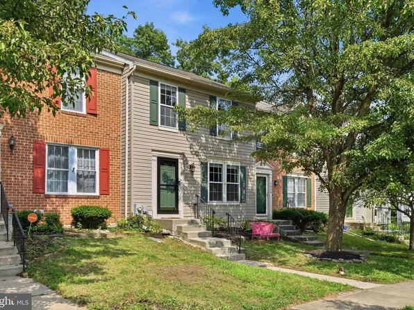 1037 Chestnut Cove Dr, Baltimore, MD 21226