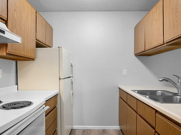 1173 Landeco Ln #209 — Photo 4