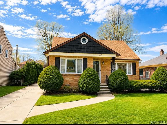 3rd image of 309 Bernhardt Dr