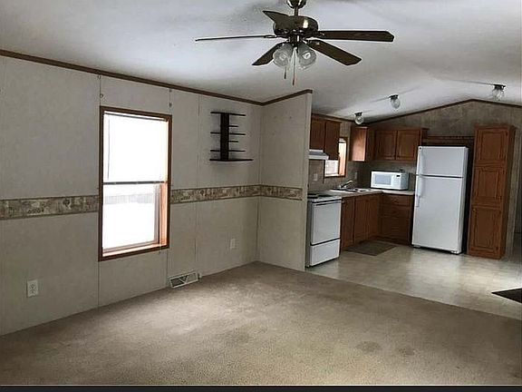 5th image of 63 Village Green Rd