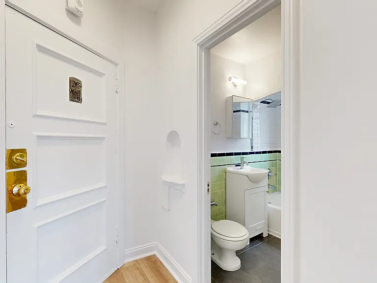 19 Hermann St #104 — Photo 8