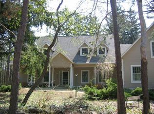 2351 Forest Trail Cir, Fennville, MI 49408