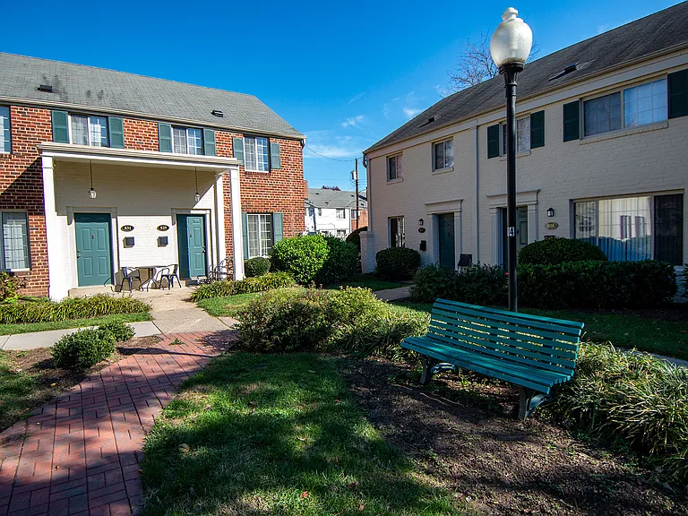 Brookville Townhomes Exterior 90