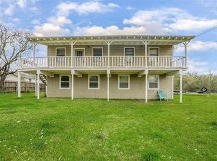 225 11th St, San Leon, TX 77539