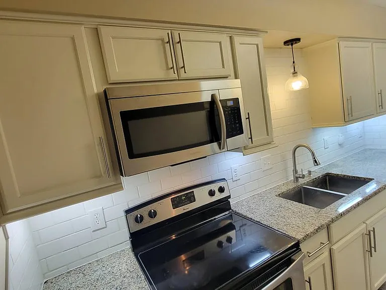 7819 Hills And Dales Rd NW — Photo 8