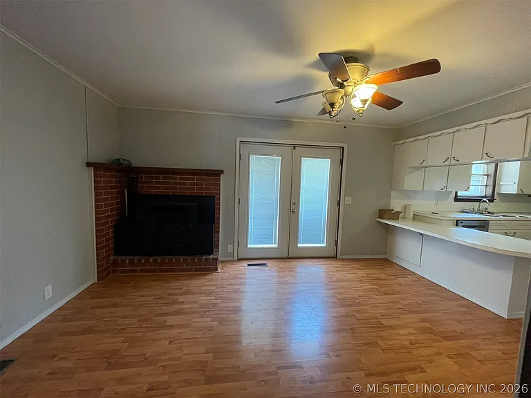 278 Hickory Dr — Photo 11