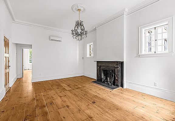 3rd image of 3 E 9th St APT 2F