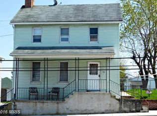 64 York St, Taneytown, MD 21787