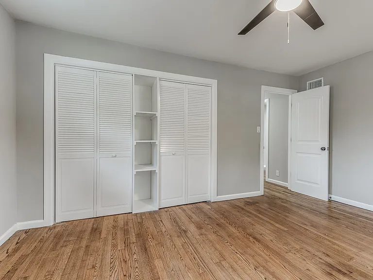 349 SE Rockwood Ave — Photo 39