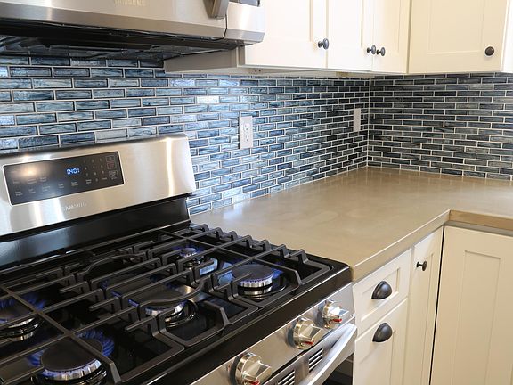 Five burner gas stove