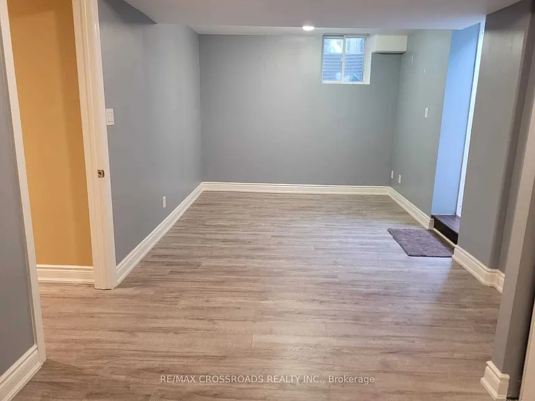 673 Bristol Rd W — Photo 6
