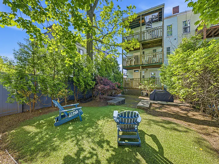 846 E 5th St #1 — Photo 22