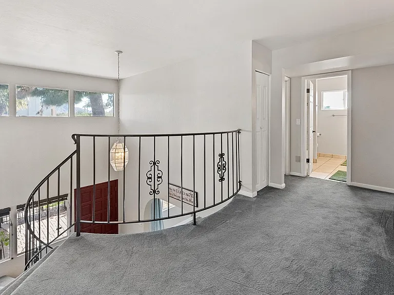8464 N 7th Ave — Photo 17