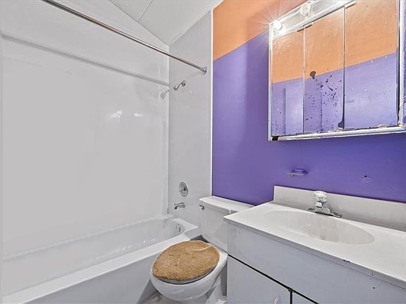 5th image of 1431 E 108th St APT 10E