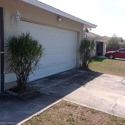 1st image of 2123 NE 15th Pl