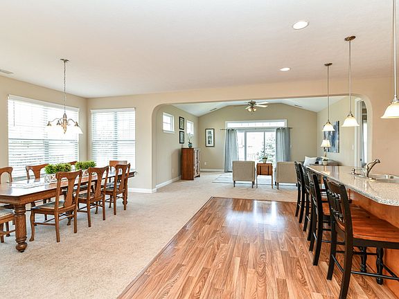 4th image of 864 Morley Ct