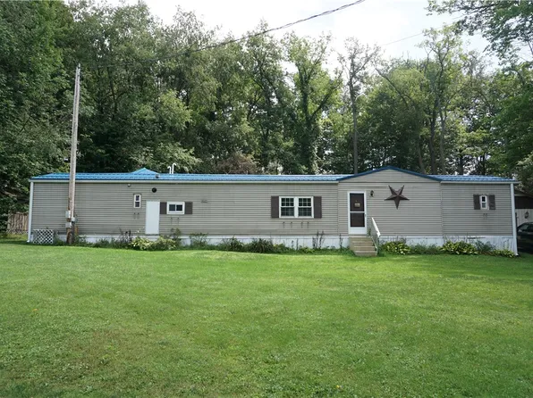 14517 Depot St, Waterford, PA 16441