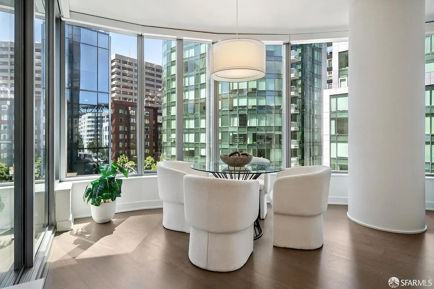 2 bed, 2.0 bath, 1379 sqft, $9,995 — Photo 4
