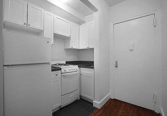 4th image of 253 W 72nd St APT 410