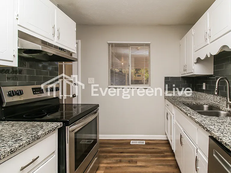 245 Hummingbird Way — Photo 6