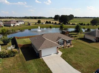 702 W Lake Ave, Clever, MO 65631