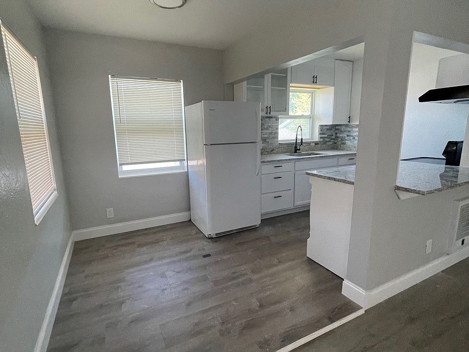 Open space living to kitchen