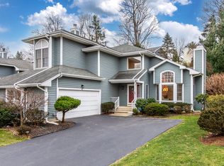 68 Autumn Ridge Rd, Bedminster, NJ 07921