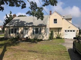 45 Degnon Blvd, Bay Shore, NY 11706