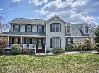 653 Red Fox Ct, Lewisberry, PA 17339