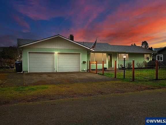 2nd image of 247 Cedar St