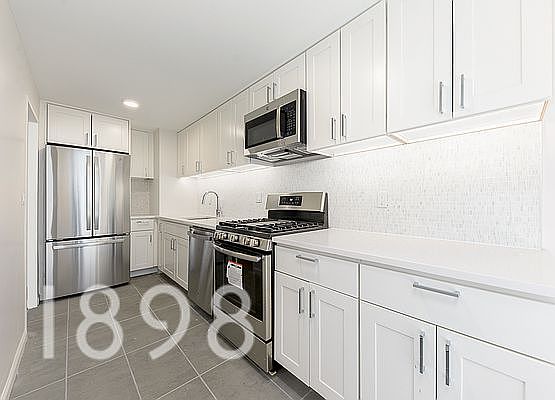 1st image of 120 W 97th St APT 3E