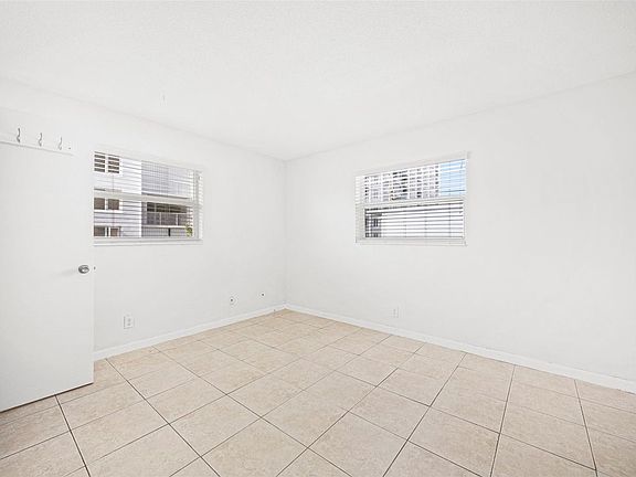 3rd image of 2131 N Ocean Blvd APT 17