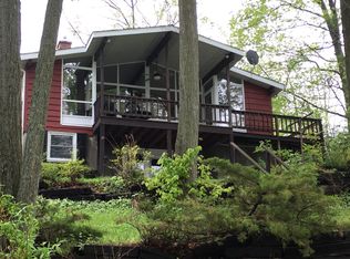 7821 White Birch Dr, Farwell, MI 48622