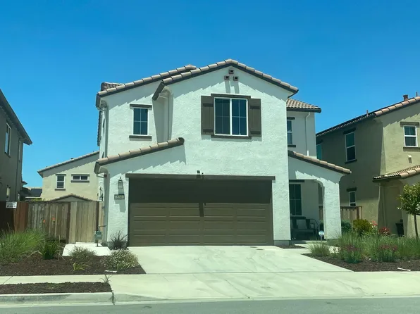 530 Shearwater St, Hollister, CA 95023