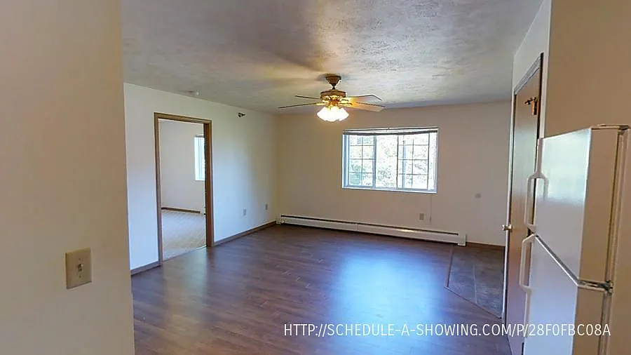 Photo 2 of 10 - 1007 W Ridge St #5 - Marquette, MI Building Photo - 1007 W Ridge St #5