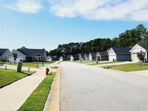 3rd image of 637 Hardwood Dr