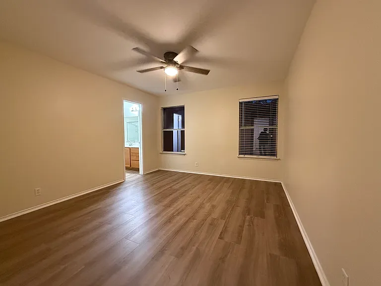 311 McCarthur Dr — Photo 11