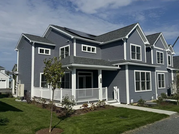 403 Old Farm Road, South Burlington, VT 05403