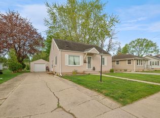 1227 Elmore St, Green Bay, WI 54303