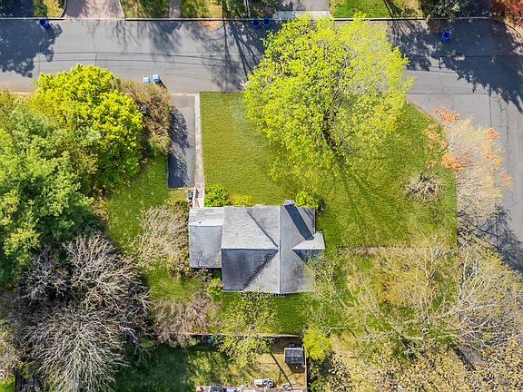 4th image of 267 Dartmouth Avenue