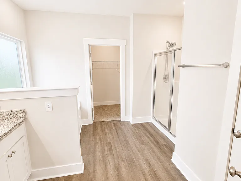 734 Quintana St — Photo 16